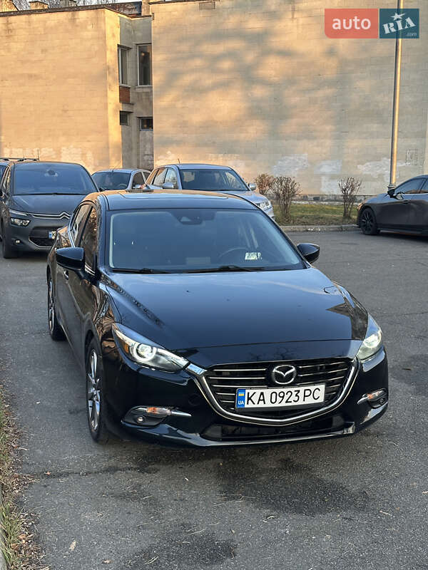 Хэтчбек Mazda 3 2017 в Киеве фото 2 Хэтчбек Mazda 3 2017 в Киеве