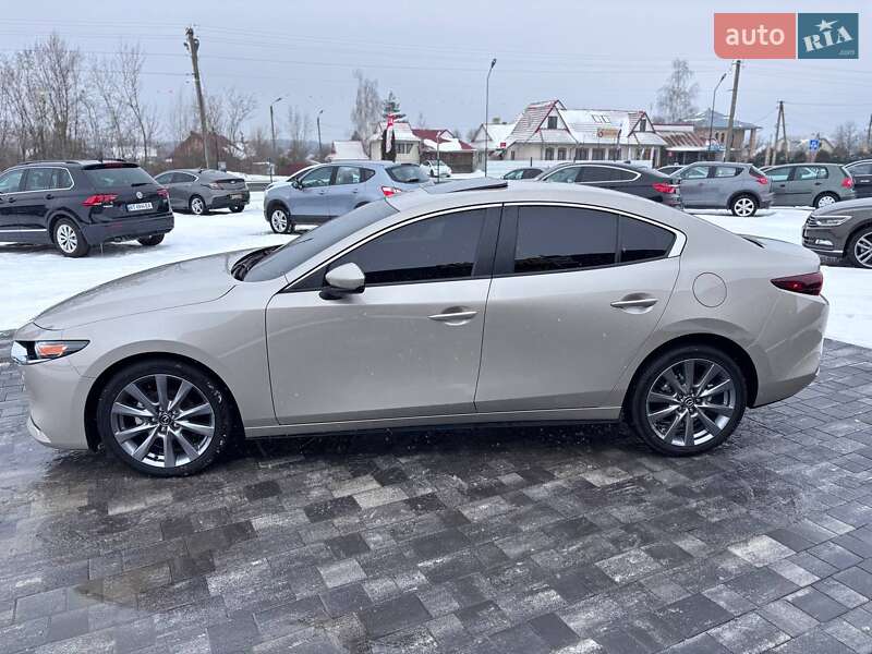 Седан Mazda 3 2024 в Коломые