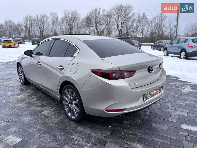Седан Mazda 3 2024 в Коломые