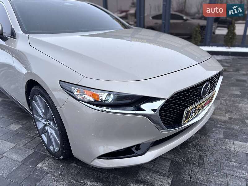 Седан Mazda 3 2024 в Коломые