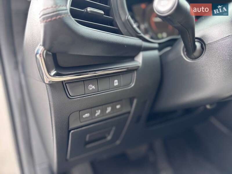 Седан Mazda 3 2024 в Коломые