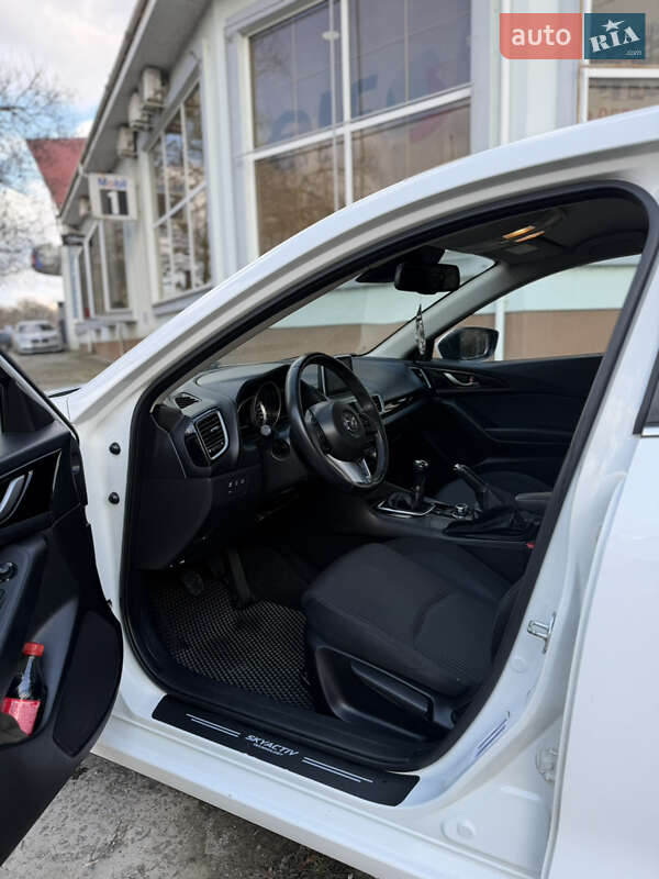 Седан Mazda 3 2014 в Ужгороде фото 11 Седан Mazda 3 2014 в Ужгороде