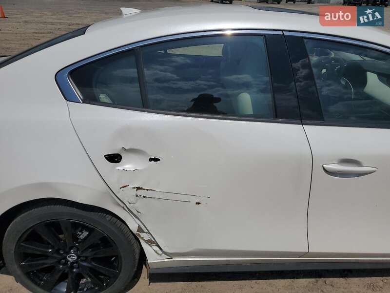 Седан Mazda 3 2024 в Киеве