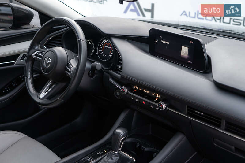 Седан Mazda 3 2020 в Киеве