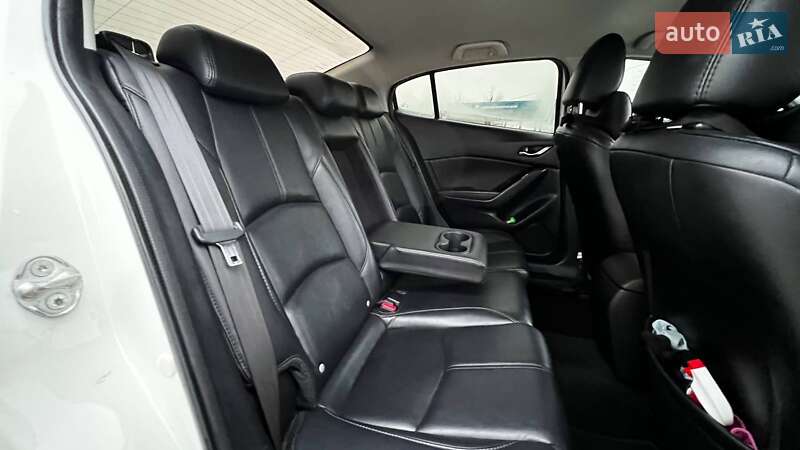 Седан Mazda 3 2017 в Києві фото 35 Седан Mazda 3 2017 в Києві
