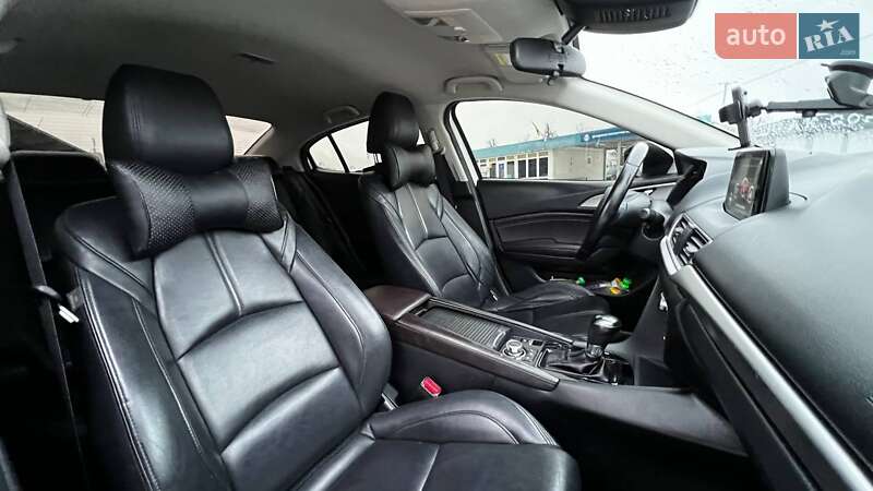 Седан Mazda 3 2017 в Києві фото 39 Седан Mazda 3 2017 в Києві