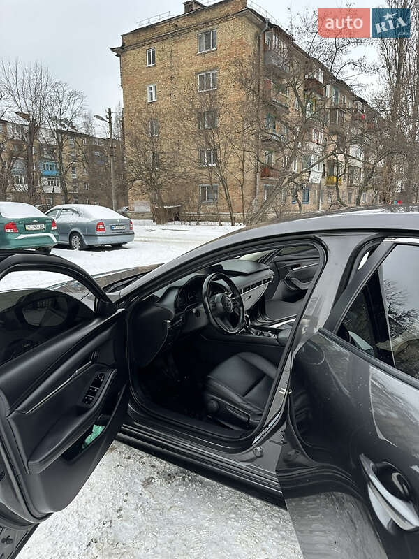 Седан Mazda 3 2020 в Киеве
