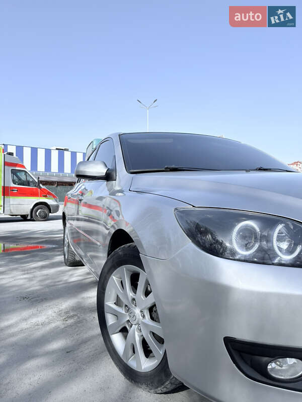 Хэтчбек Mazda 3 2006 в Запорожье