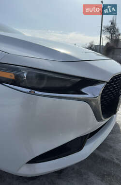 Седан Mazda 3 2019 в Харькове