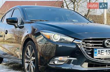 Седан Mazda 3 2017 в Харькове