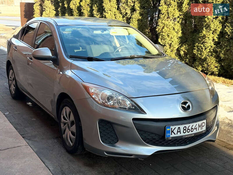 Седан Mazda 3 2013 в Києві