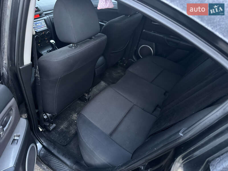 Седан Mazda 3 2006 в Черновцах