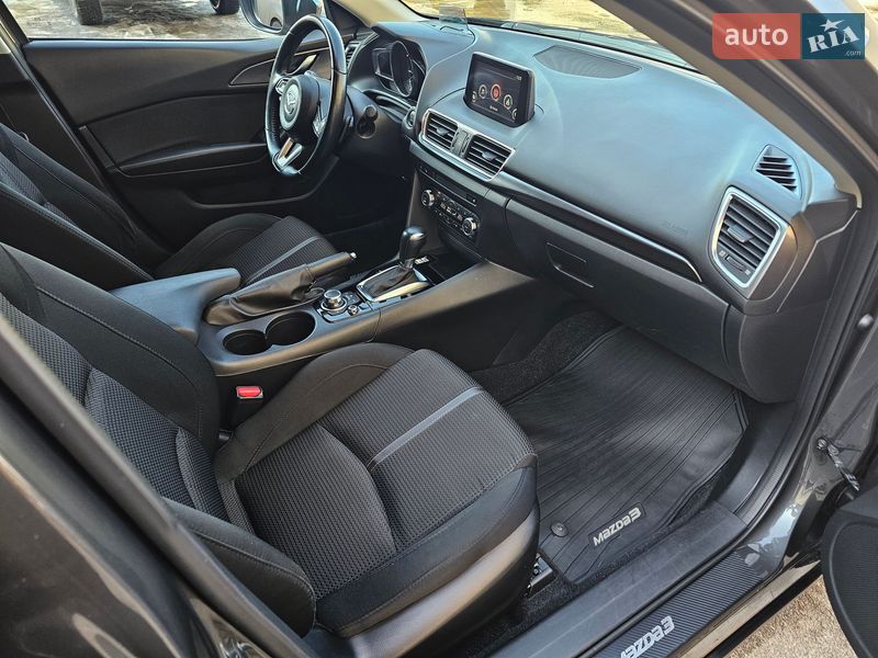 Хетчбек Mazda 3 2017 в Києві фото 32 Хетчбек Mazda 3 2017 в Києві