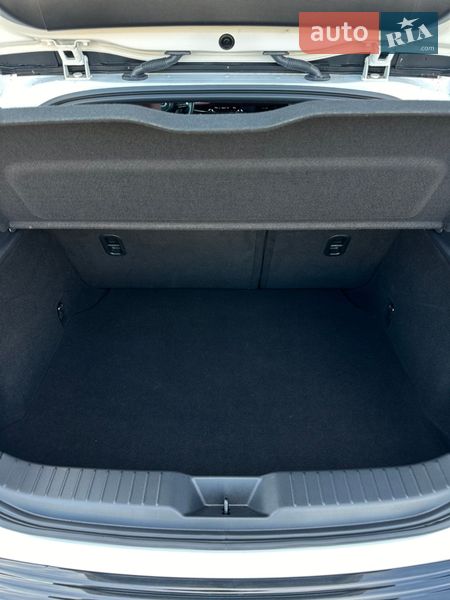 Хэтчбек Mazda 3 2024 в Киеве