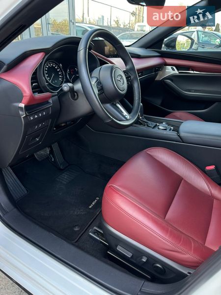 Хэтчбек Mazda 3 2024 в Киеве