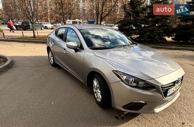 Седан Mazda 3 2016 в Киеве