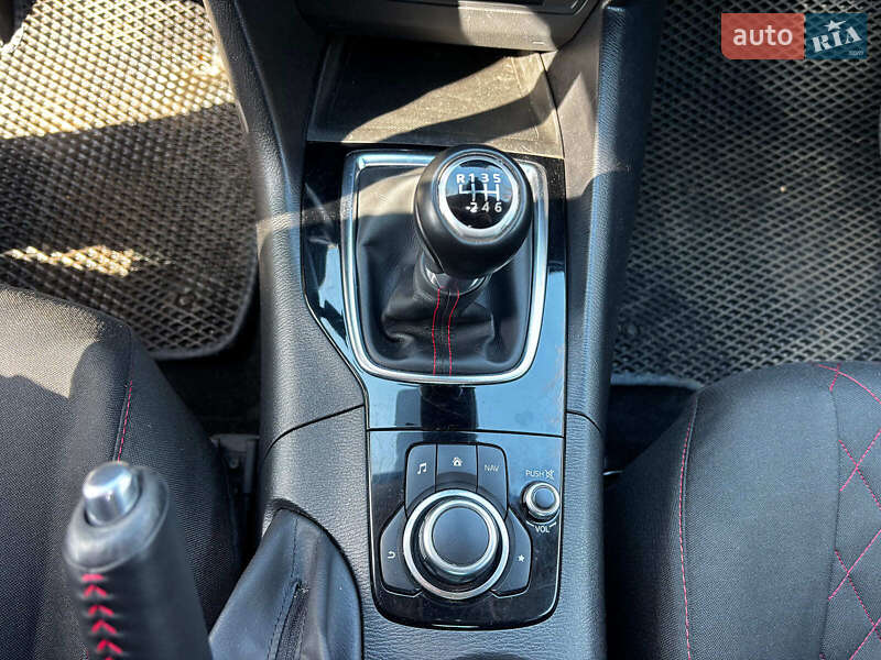 Седан Mazda 3 2016 в Запорожье