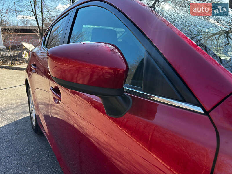 Седан Mazda 3 2016 в Запорожье