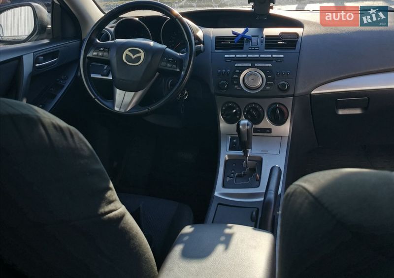 Хэтчбек Mazda 3 2010 в Киеве