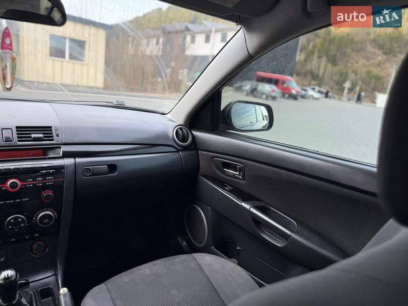 Седан Mazda 3 2008 в Міжгір'ї