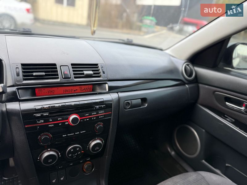 Седан Mazda 3 2008 в Міжгір'ї