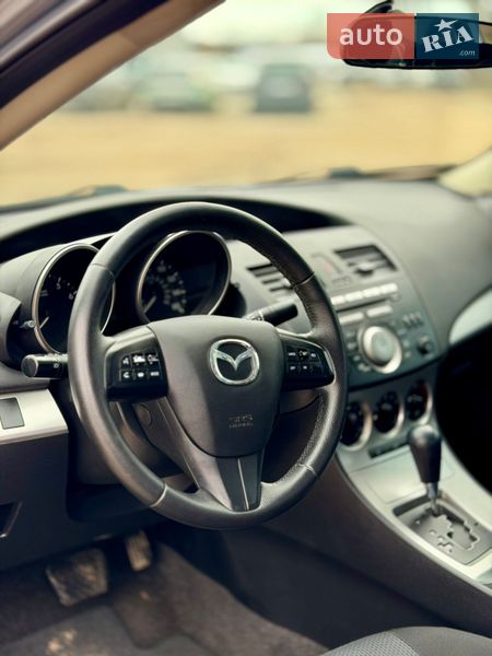 Седан Mazda 3 2010 в Кропивницькому