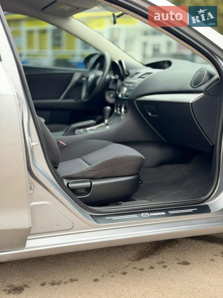 Седан Mazda 3 2010 в Кропивницькому