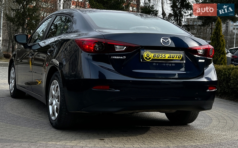 Седан Mazda 3 2015 в Львові