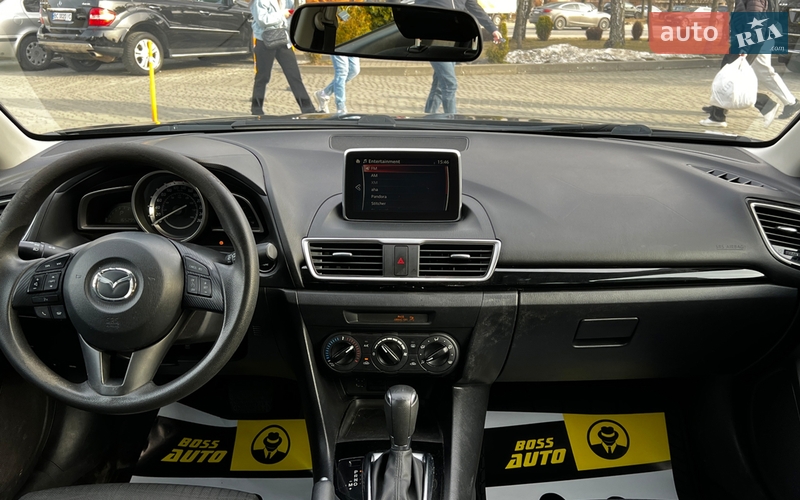 Седан Mazda 3 2015 в Львові