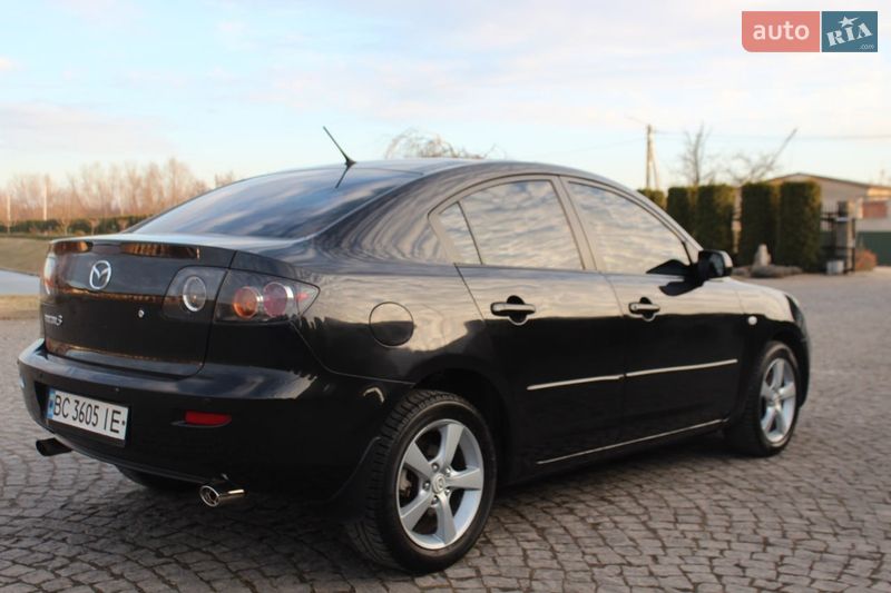 Седан Mazda 3 2006 в Жовкве