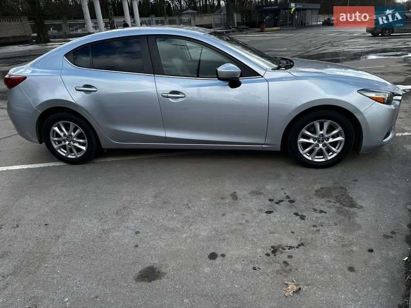 Седан Mazda 3 2016 в Виннице