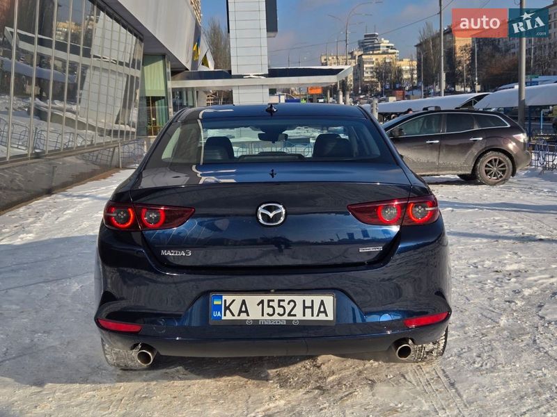 Седан Mazda 3 2019 в Киеве