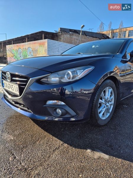 Седан Mazda 3 2015 в Киеве