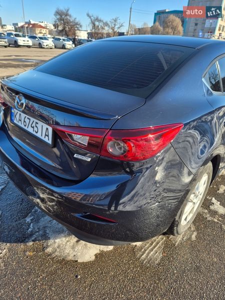 Седан Mazda 3 2015 в Киеве