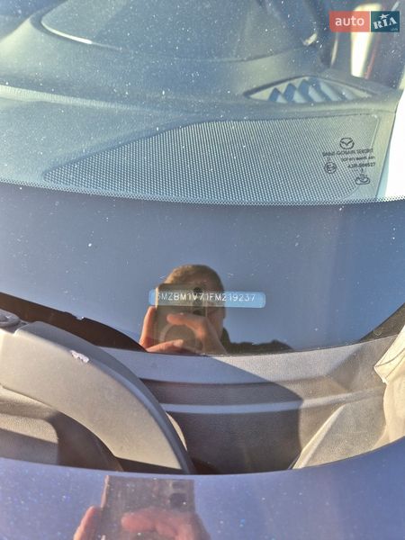 Седан Mazda 3 2015 в Киеве