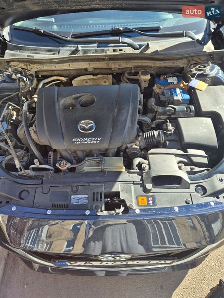 Седан Mazda 3 2015 в Киеве