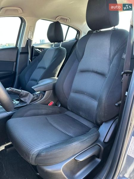 Седан Mazda 3 2014 в Києві
