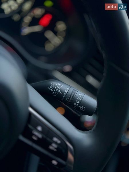 Хетчбек Mazda 3 2024 в Дніпрі