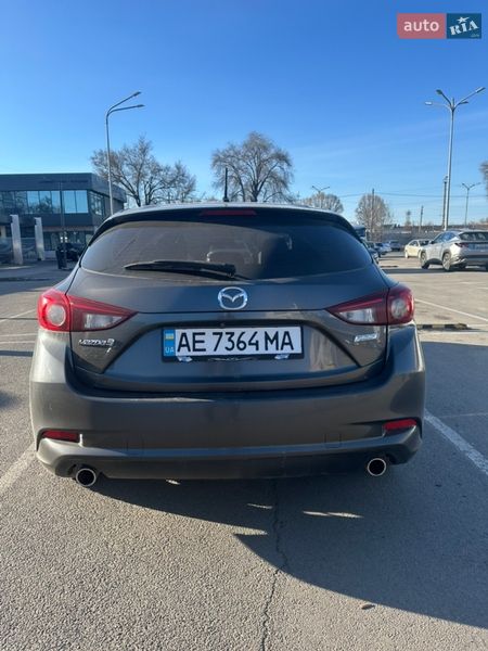 Хэтчбек Mazda 3 2017 в Днепре