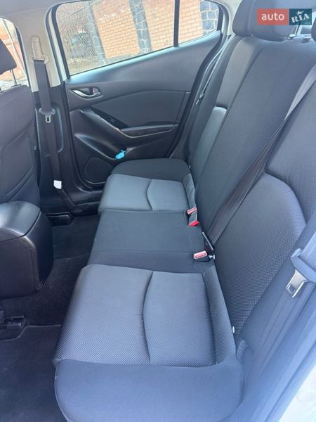 Седан Mazda 3 2018 в Рівному