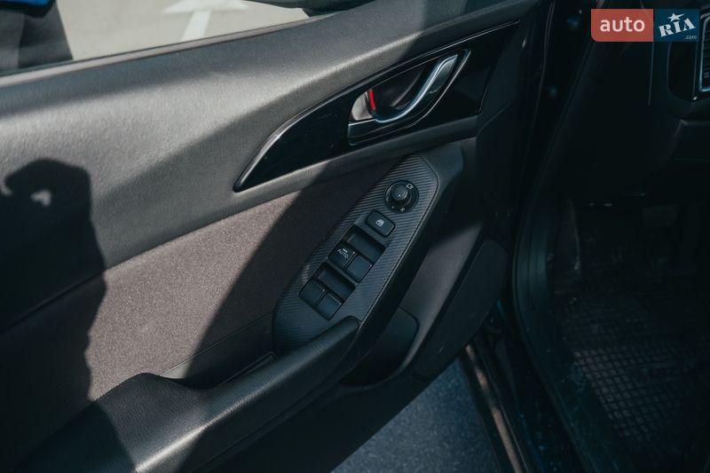 Хэтчбек Mazda 3 2016 в Киеве