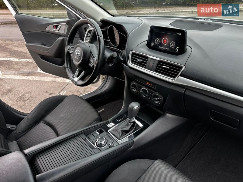 Седан Mazda 3 2018 в Києві