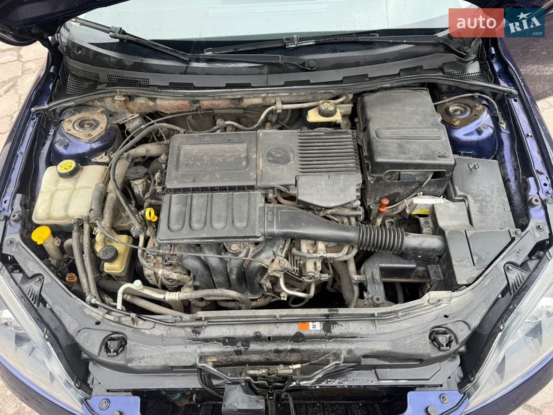 Хэтчбек Mazda 3 2004 в Днепре