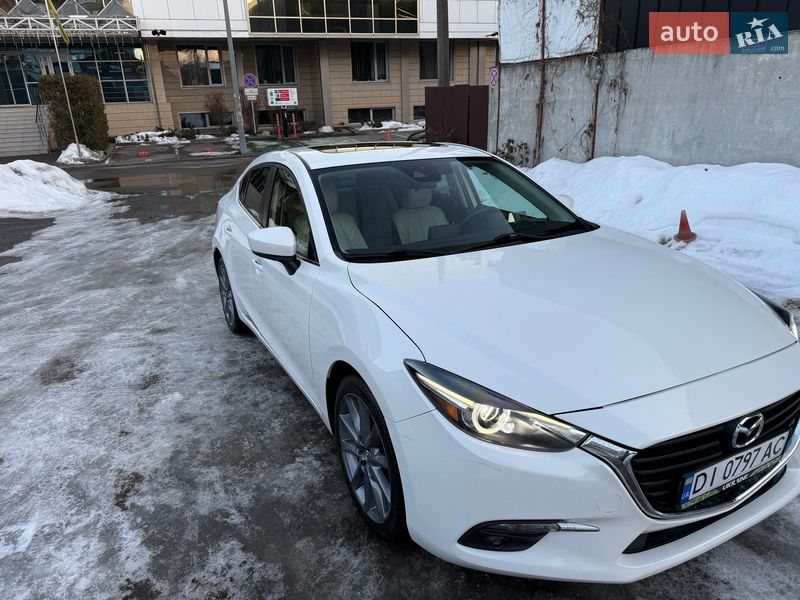 Седан Mazda 3 2017 в Києві
