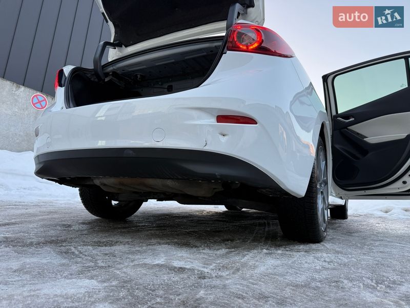 Седан Mazda 3 2017 в Києві