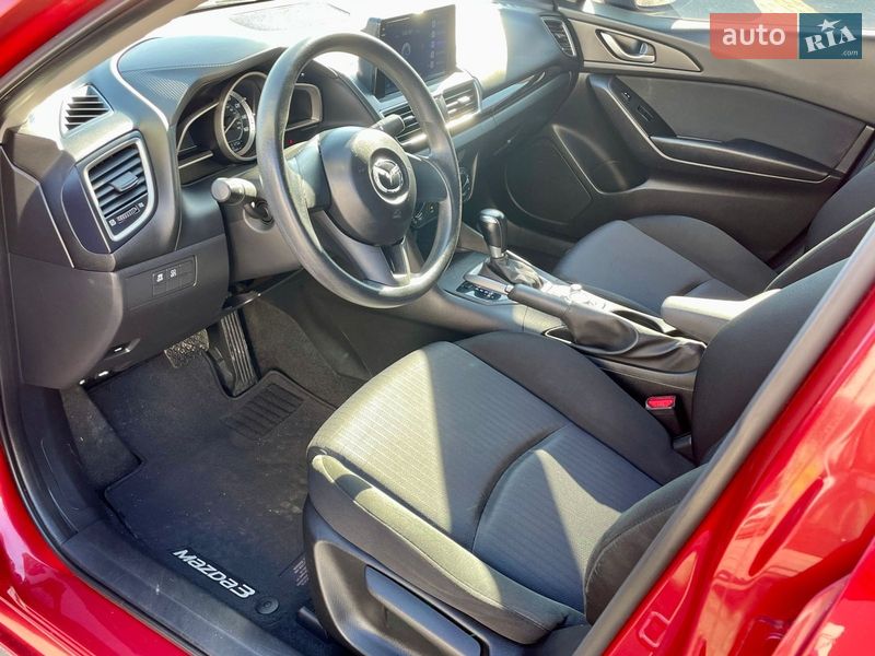 Седан Mazda 3 2015 в Житомирі