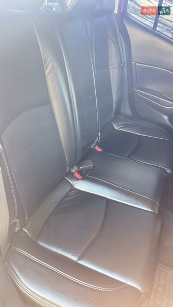 Седан Mazda 3 2016 в Києві