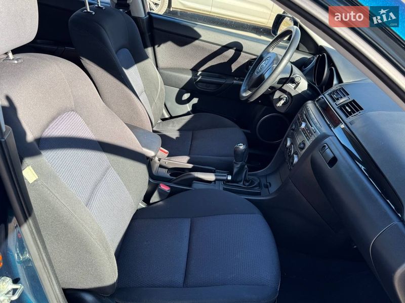 Хэтчбек Mazda 3 2007 в Ракитном