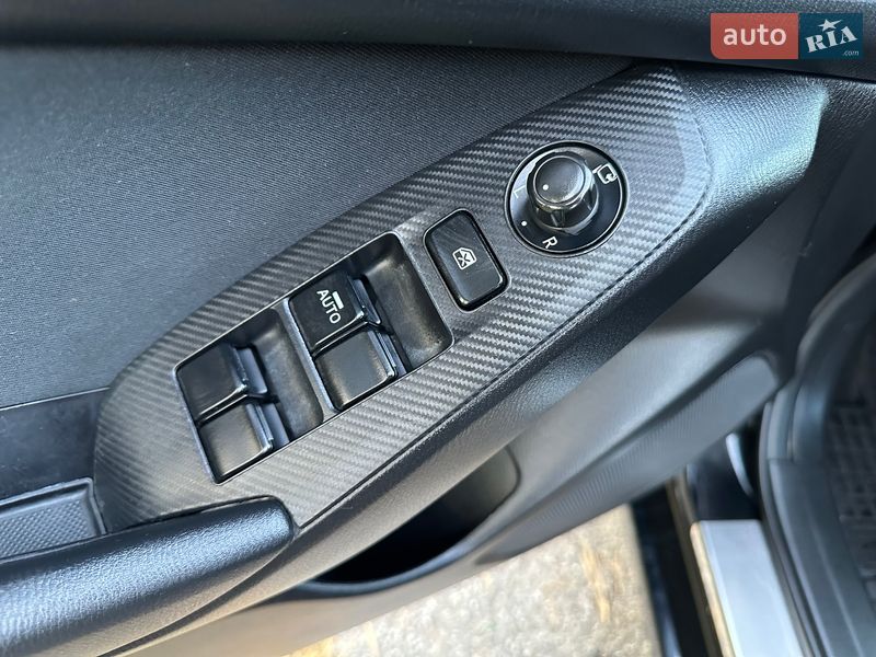 Хетчбек Mazda 3 2016 в Києві