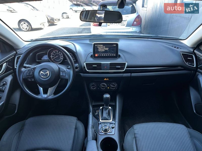 Седан Mazda 3 2016 в Києві